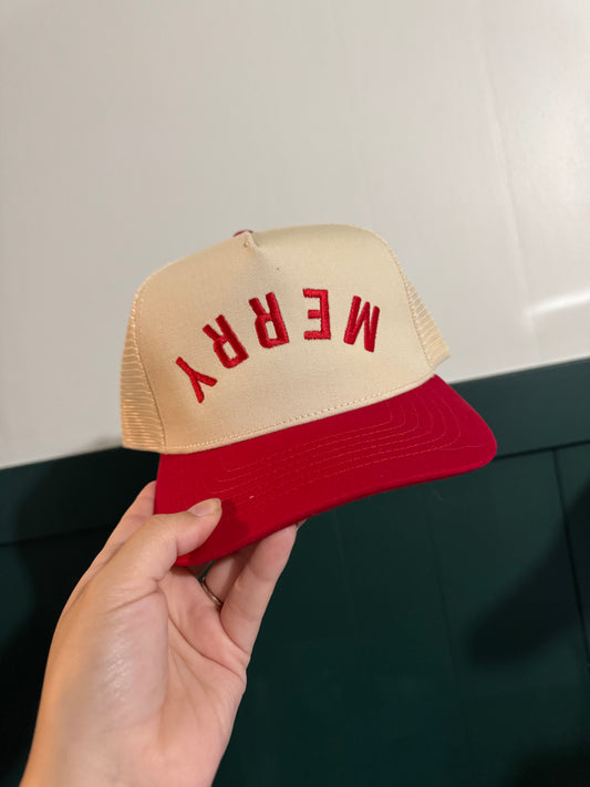 'Merry' Natural/Red Hat
